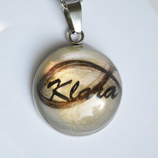 Art nakit iz materinega mleka in prvih otroških laskov